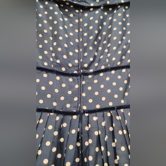 50s SILK POLKA DOT DESIGNER DRESS - Picture 9 of 11